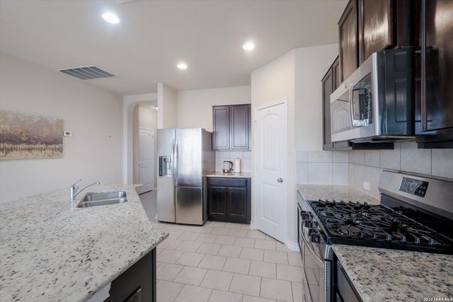 512 SALTLICK WAY, Schertz, TX 78108