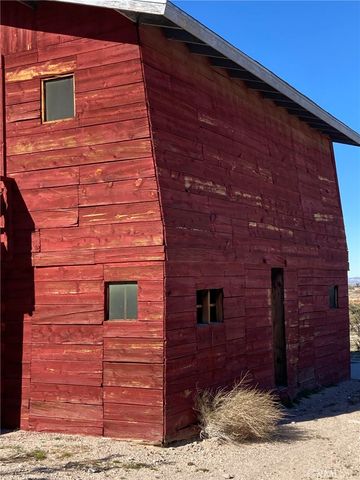 49700 Center Drive, Newberry Springs, CA 92365