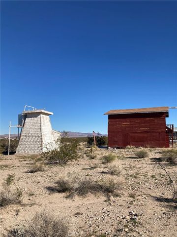 49700 Center Drive, Newberry Springs, CA 92365