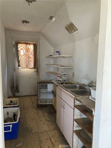 49700 Center Drive, Newberry Springs, CA 92365