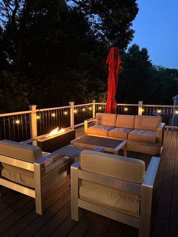 61 Sunset Dr, Milford, MA 01757