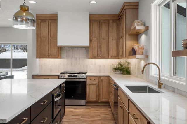 6225 W 37th Street, Saint Louis Park, MN 55416