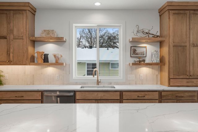 6225 W 37th Street, Saint Louis Park, MN 55416