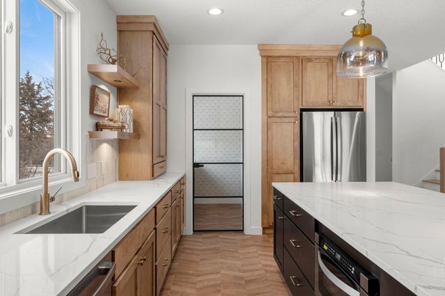 6225 W 37th Street, Saint Louis Park, MN 55416