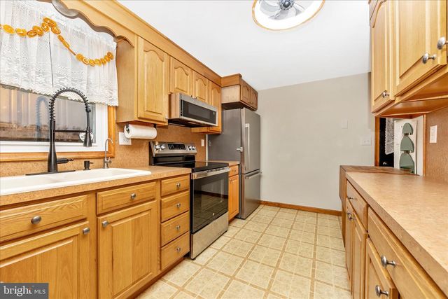 18617 BURNSIDE BRIDGE RD, Sharpsburg, MD 21782