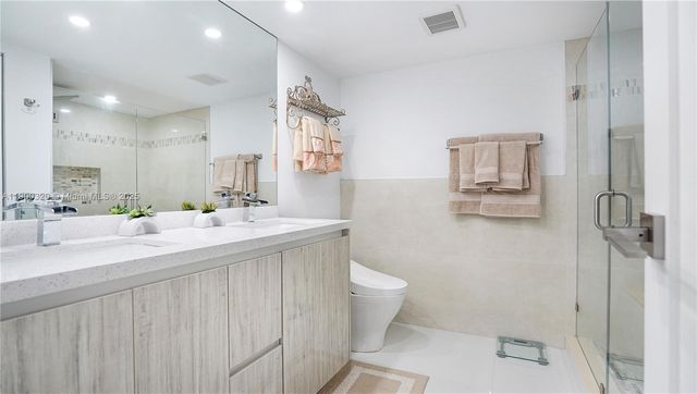 2017 S Ocean Dr 1510, Hallandale Beach, FL 33009