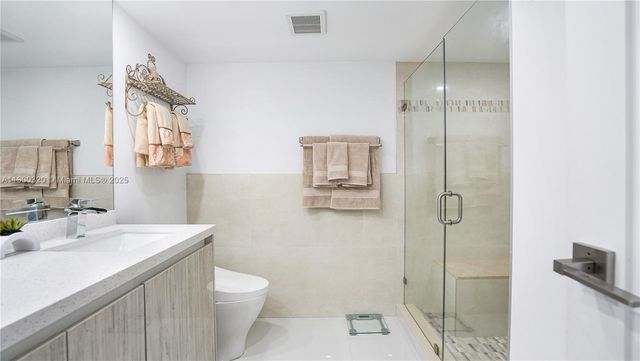 2017 S Ocean Dr 1510, Hallandale Beach, FL 33009