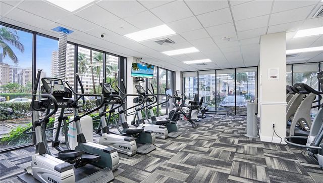 2017 S Ocean Dr 1510, Hallandale Beach, FL 33009