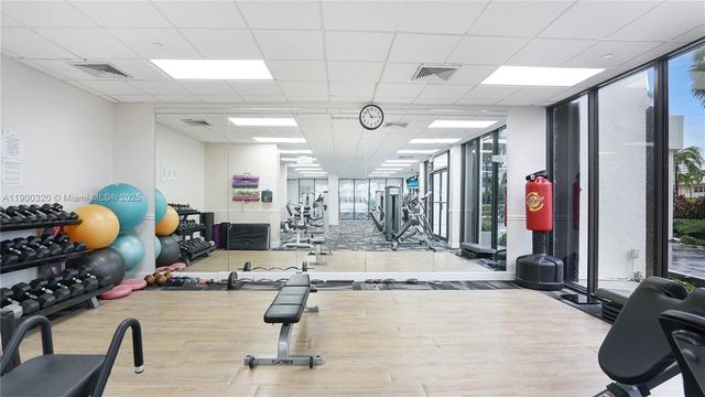 2017 S Ocean Dr 1510, Hallandale Beach, FL 33009