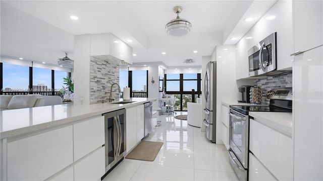 2017 S Ocean Dr 1510, Hallandale Beach, FL 33009