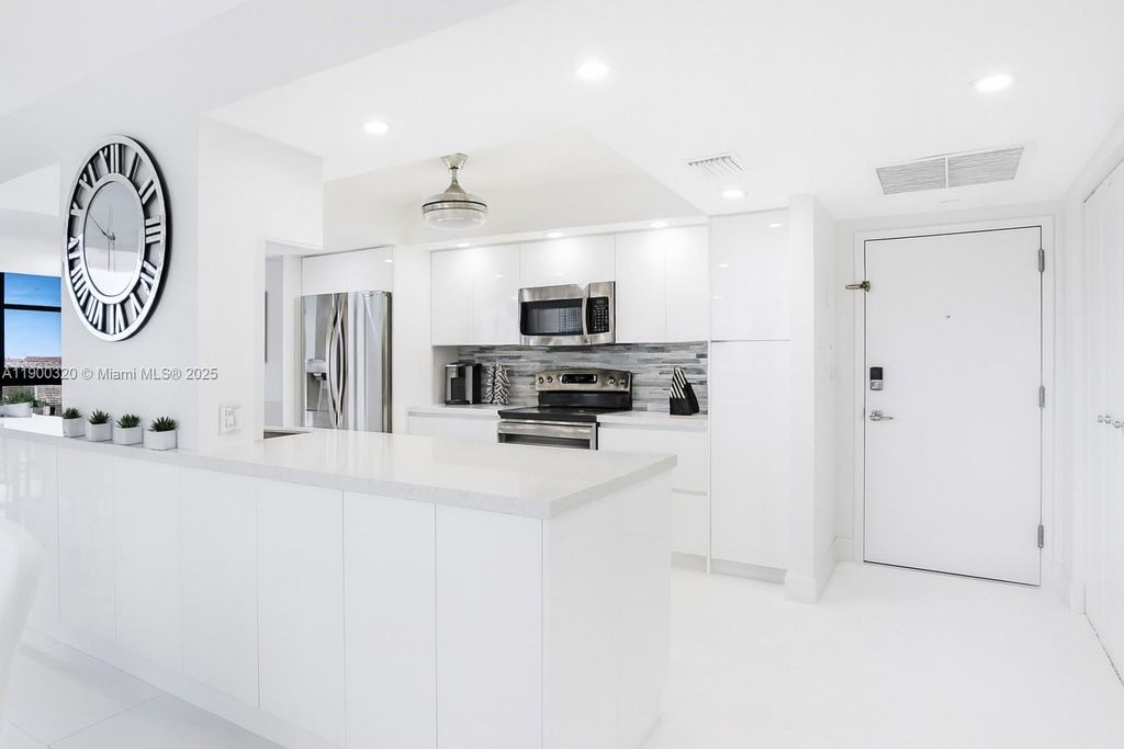 2017 S Ocean Dr 1510, Hallandale Beach, FL 33009