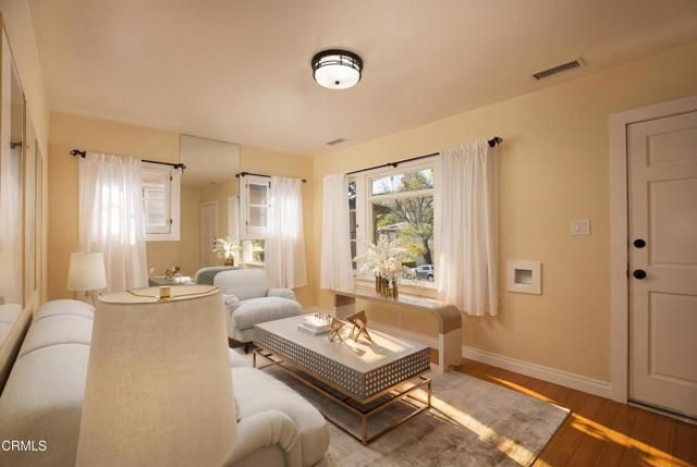 1818 Silver Lake Boulevard, Los Angeles, CA 90026