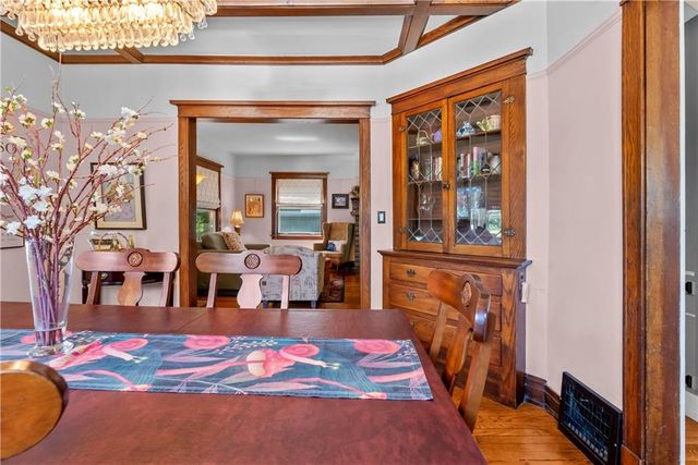 4218 Greenwood Place, Kansas City, MO 64111