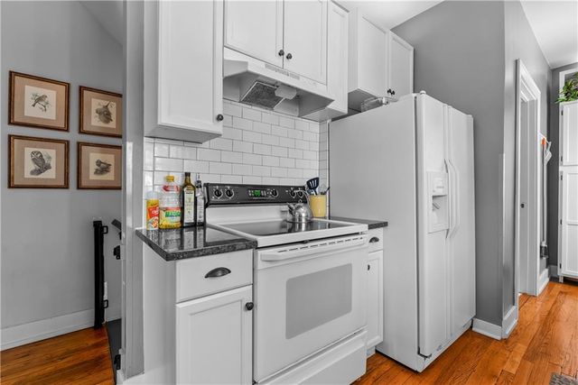 4218 Greenwood Place, Kansas City, MO 64111