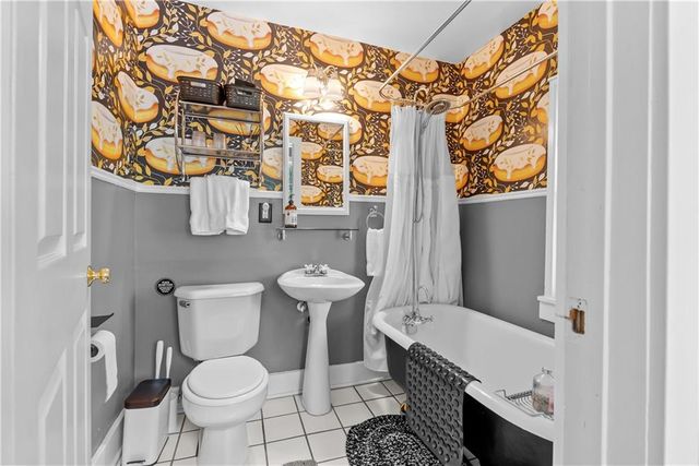 4218 Greenwood Place, Kansas City, MO 64111