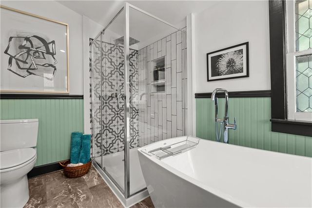 4218 Greenwood Place, Kansas City, MO 64111