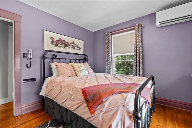 4218 Greenwood Place, Kansas City, MO 64111