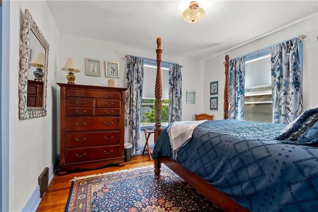 4218 Greenwood Place, Kansas City, MO 64111