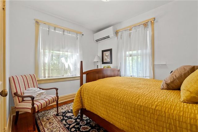 4218 Greenwood Place, Kansas City, MO 64111