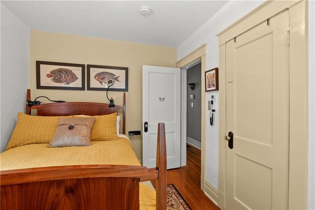 4218 Greenwood Place, Kansas City, MO 64111