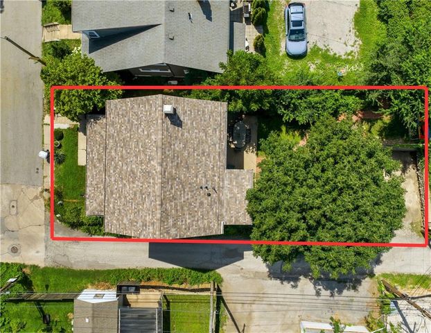 4218 Greenwood Place, Kansas City, MO 64111