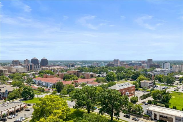 4218 Greenwood Place, Kansas City, MO 64111