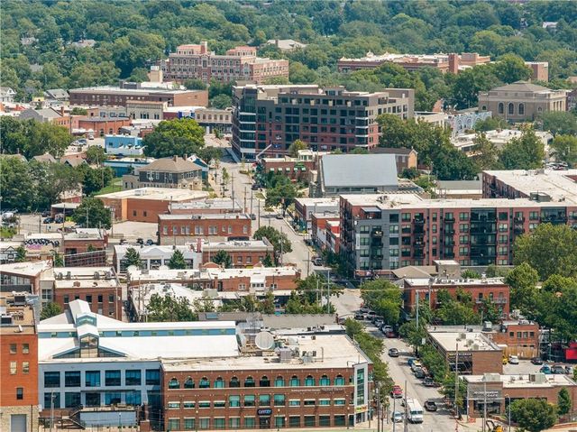 4218 Greenwood Place, Kansas City, MO 64111