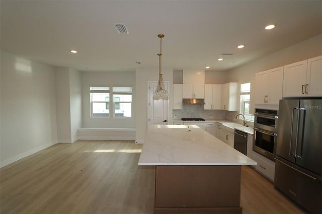 7200 SUTTON LANE, Sarasota, FL 34240