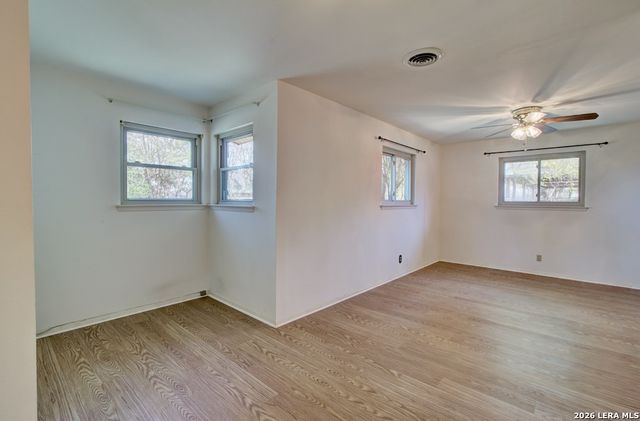 121 Young, Universal City, TX 78148