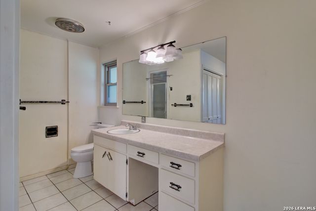 121 Young, Universal City, TX 78148