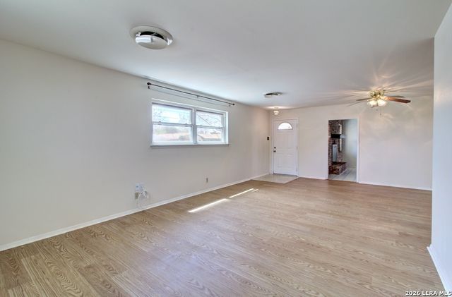 121 Young, Universal City, TX 78148