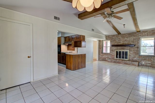 121 Young, Universal City, TX 78148