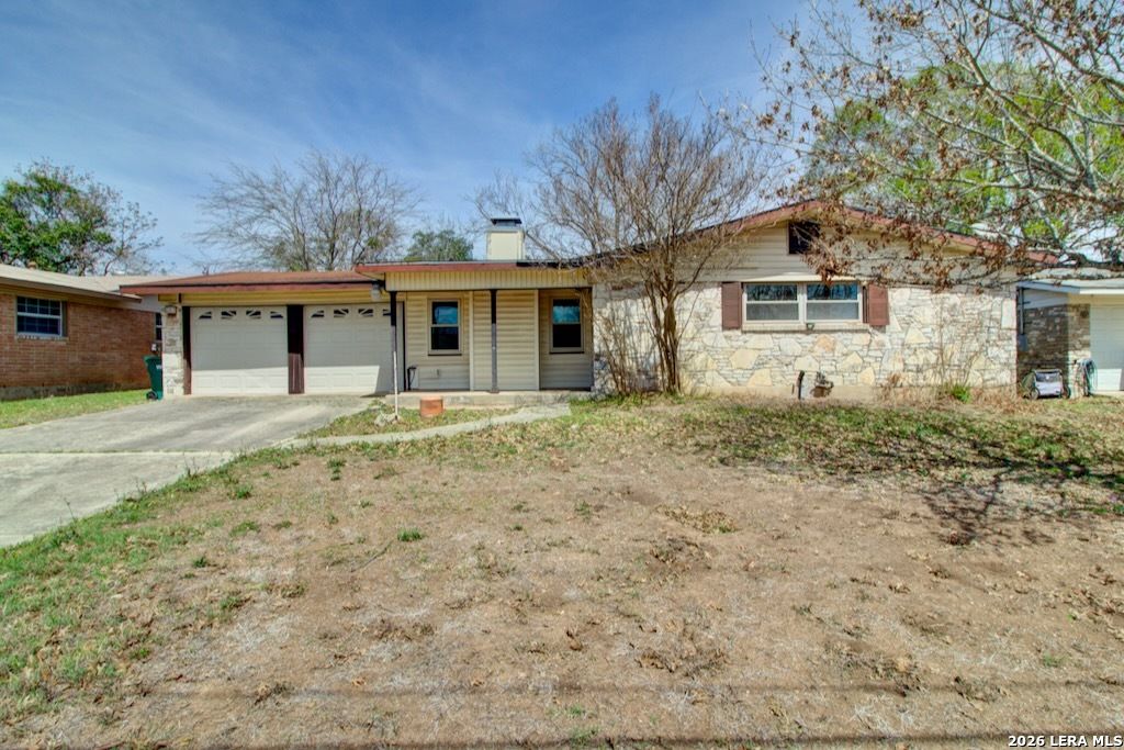 121 Young, Universal City, TX 78148