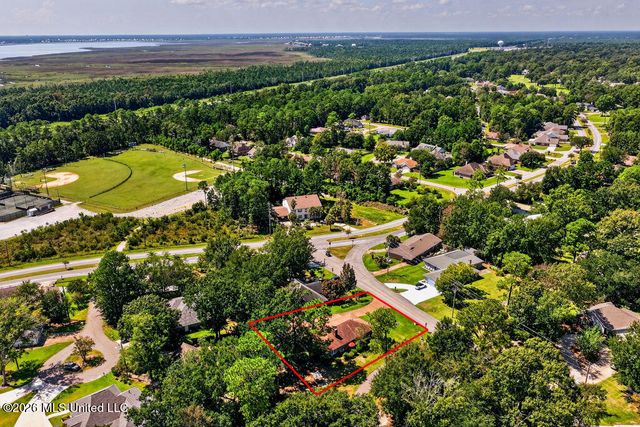 674 Hilo Street, Diamondhead, MS 39525