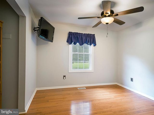 214 LEWISVILLE RD, Lincoln University, PA 19352