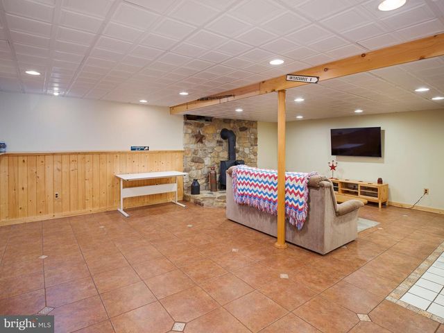 214 LEWISVILLE RD, Lincoln University, PA 19352