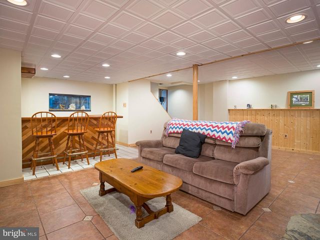 214 LEWISVILLE RD, Lincoln University, PA 19352