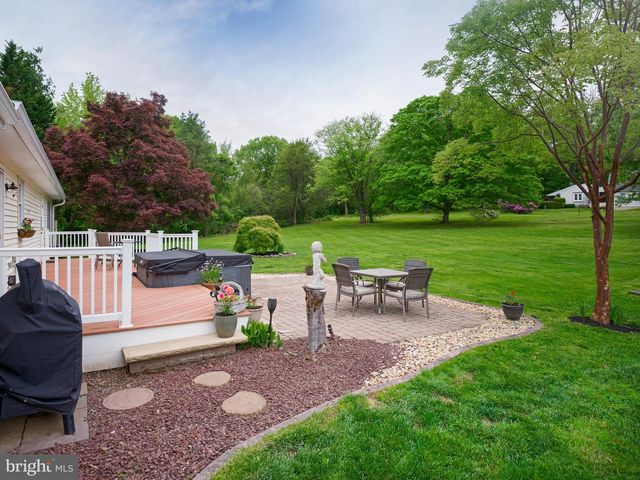 214 LEWISVILLE RD, Lincoln University, PA 19352
