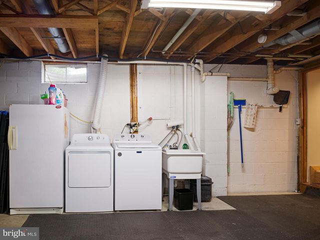 214 LEWISVILLE RD, Lincoln University, PA 19352