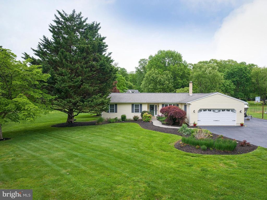 214 LEWISVILLE RD, Lincoln University, PA 19352