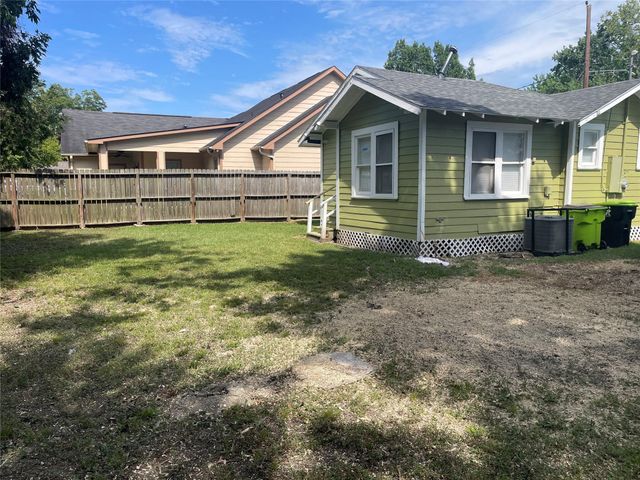 904 Fields Street, Richmond, TX 77469