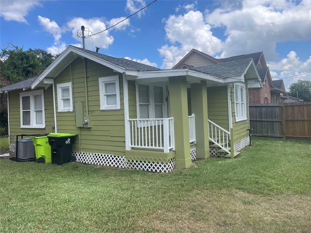 904 Fields Street, Richmond, TX 77469