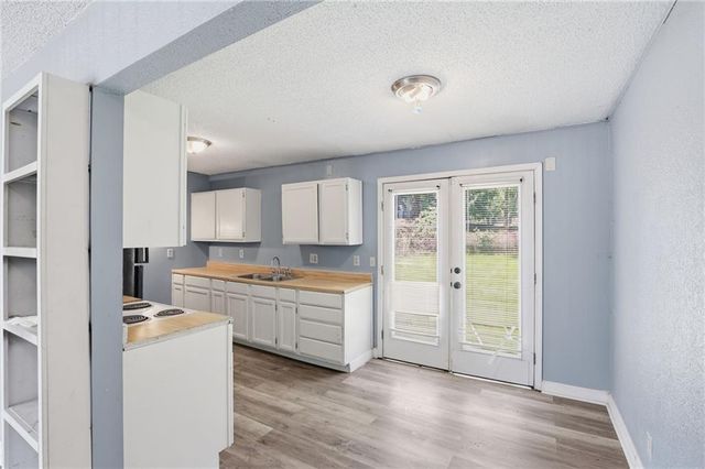4300 S Liberty Street, Independence, MO 64055