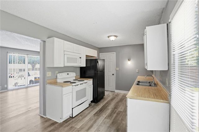 4300 S Liberty Street, Independence, MO 64055