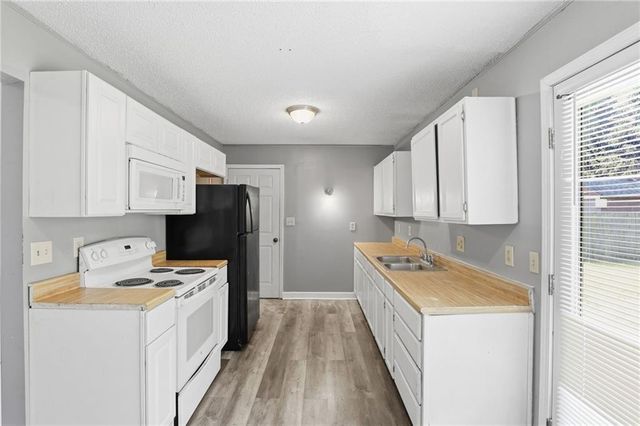 4300 S Liberty Street, Independence, MO 64055