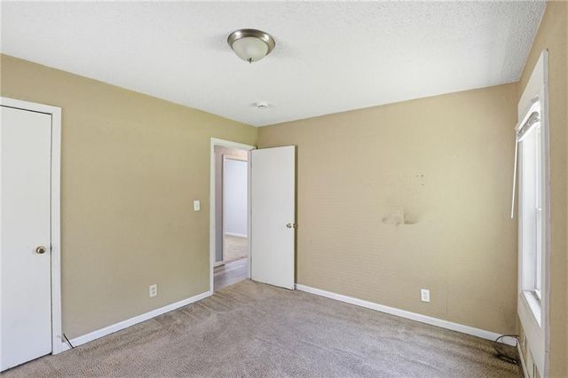 4300 S Liberty Street, Independence, MO 64055