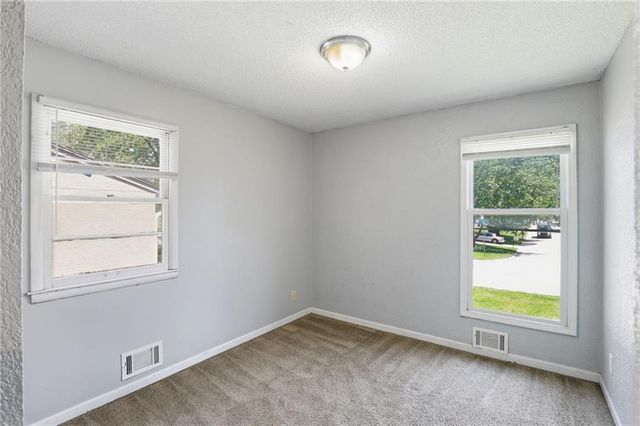 4300 S Liberty Street, Independence, MO 64055