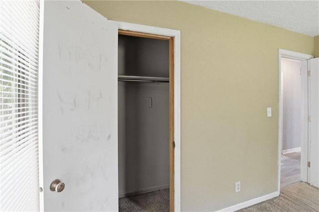 4300 S Liberty Street, Independence, MO 64055
