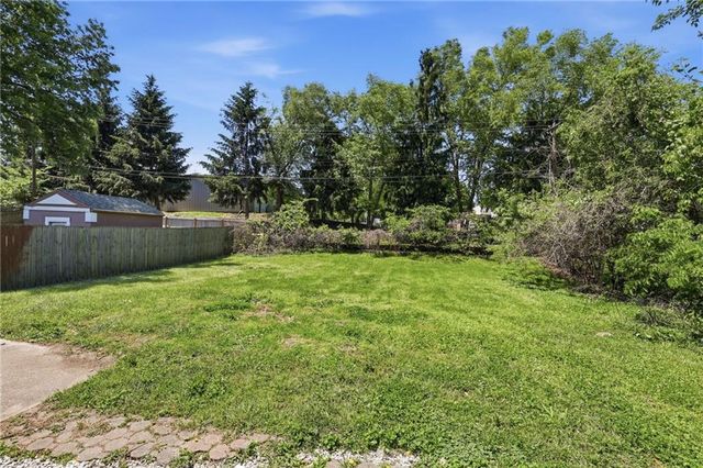 4300 S Liberty Street, Independence, MO 64055