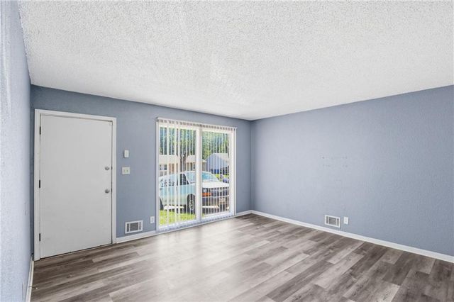 4300 S Liberty Street, Independence, MO 64055